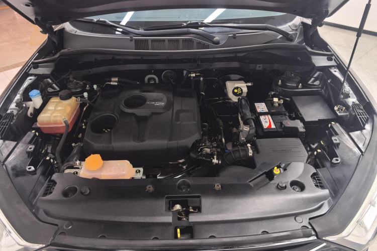 Used CHANGAN OSHAN X7 2020 1.5T Automatic Luxury Version Engine Bay