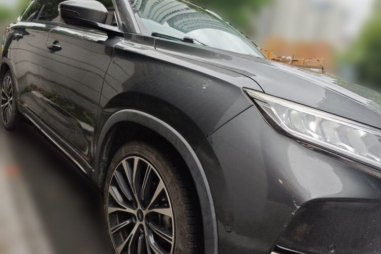 Used CHANGAN OSHAN X7 2020 1.5T Automatic Parking with Facial Recognition – Spacey & Carefree Edition Front Right 45 Deg