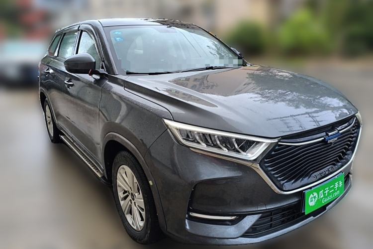 Used CHANGAN OSHAN X7 2020 1.5T Manual Luxury Version Front Right 45 Deg