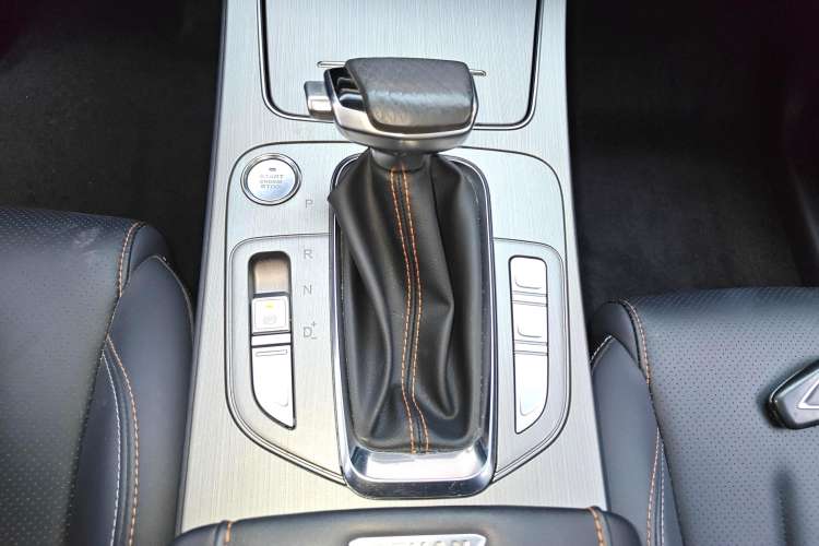 Used CHANGAN OSHAN X7 2020 1.5T Automatic Flagship Edition Gear Lever