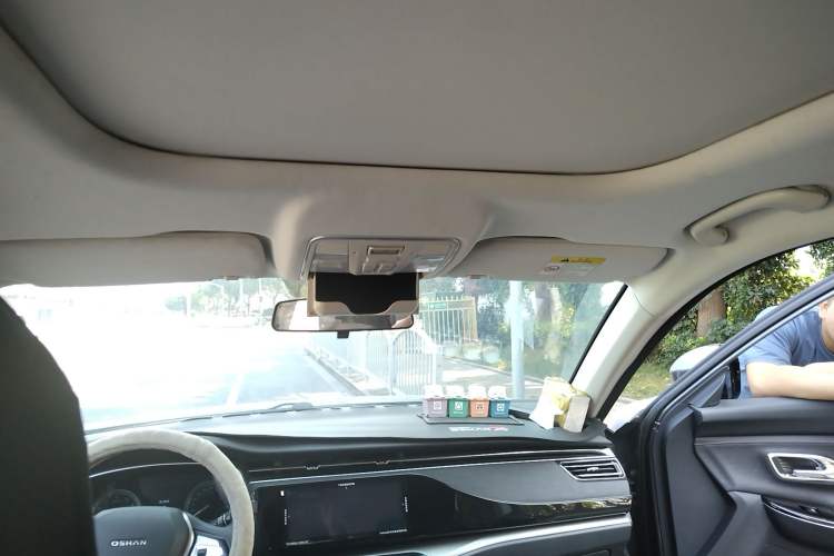 Used CHANGAN OSHAN X7 2020 1.5T Automatic Prestige Edition Headliner