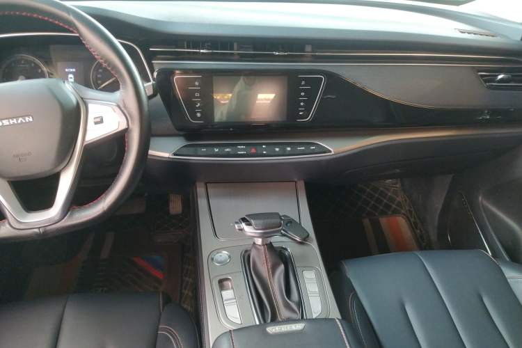 Used CHANGAN OSHAN X7 2020 1.5T Automatic Luxury Version Interior 2