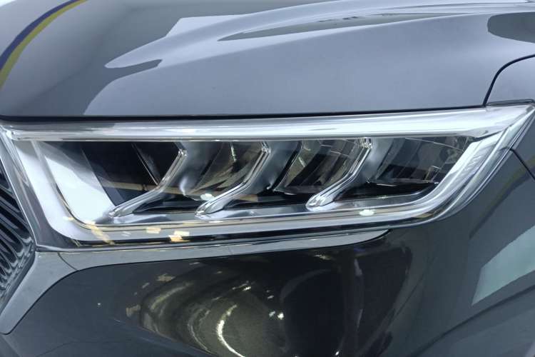 Used CHANGAN OSHAN X7 2020 1.5T Manual Luxury Version Left Front Headlight
