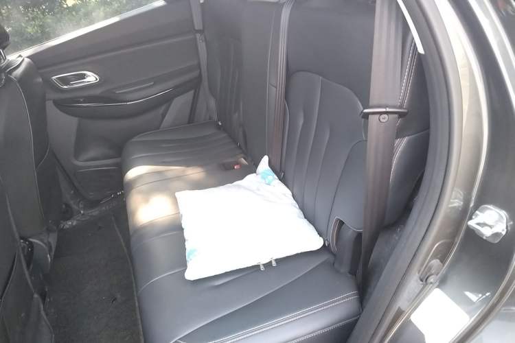 Used CHANGAN OSHAN X7 2020 1.5T Automatic Prestige Edition Left Rear Seat
