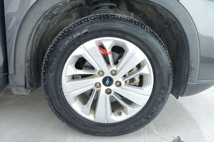 Used CHANGAN OSHAN X7 2020 1.5T Manual Luxury Version Left Rear Wheel Hub
