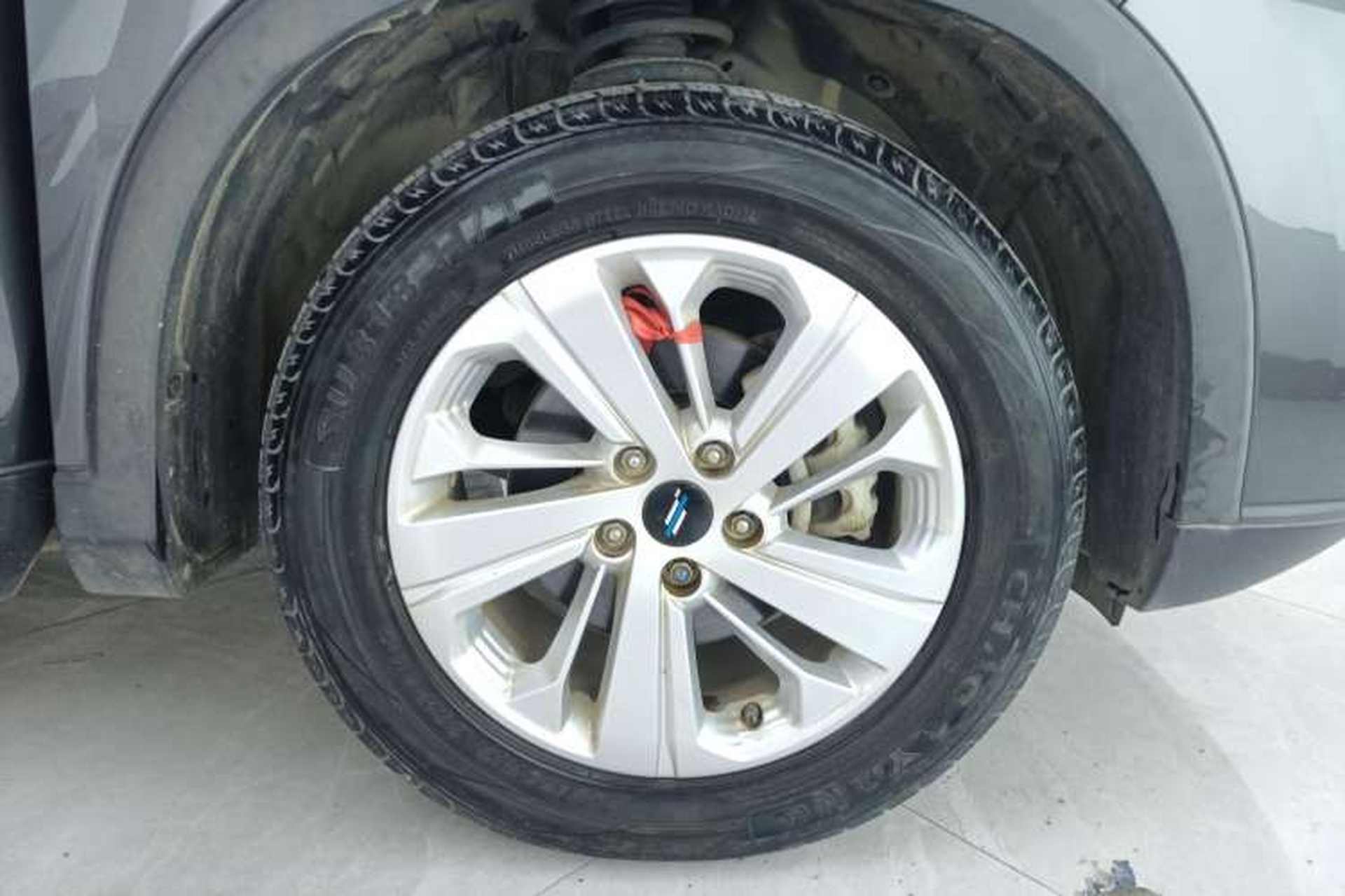 Used CHANGAN OSHAN X7 2020 1.5T Manual Luxury Version Right Front Wheel Hub