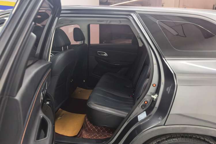Used CHANGAN OSHAN X7 2020 1.5T Automatic Luxury Version Right Rear Seat