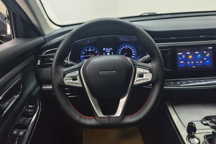 Used CHANGAN OSHAN X7 2020 1.5T Automatic Luxury Version Steering Wheel