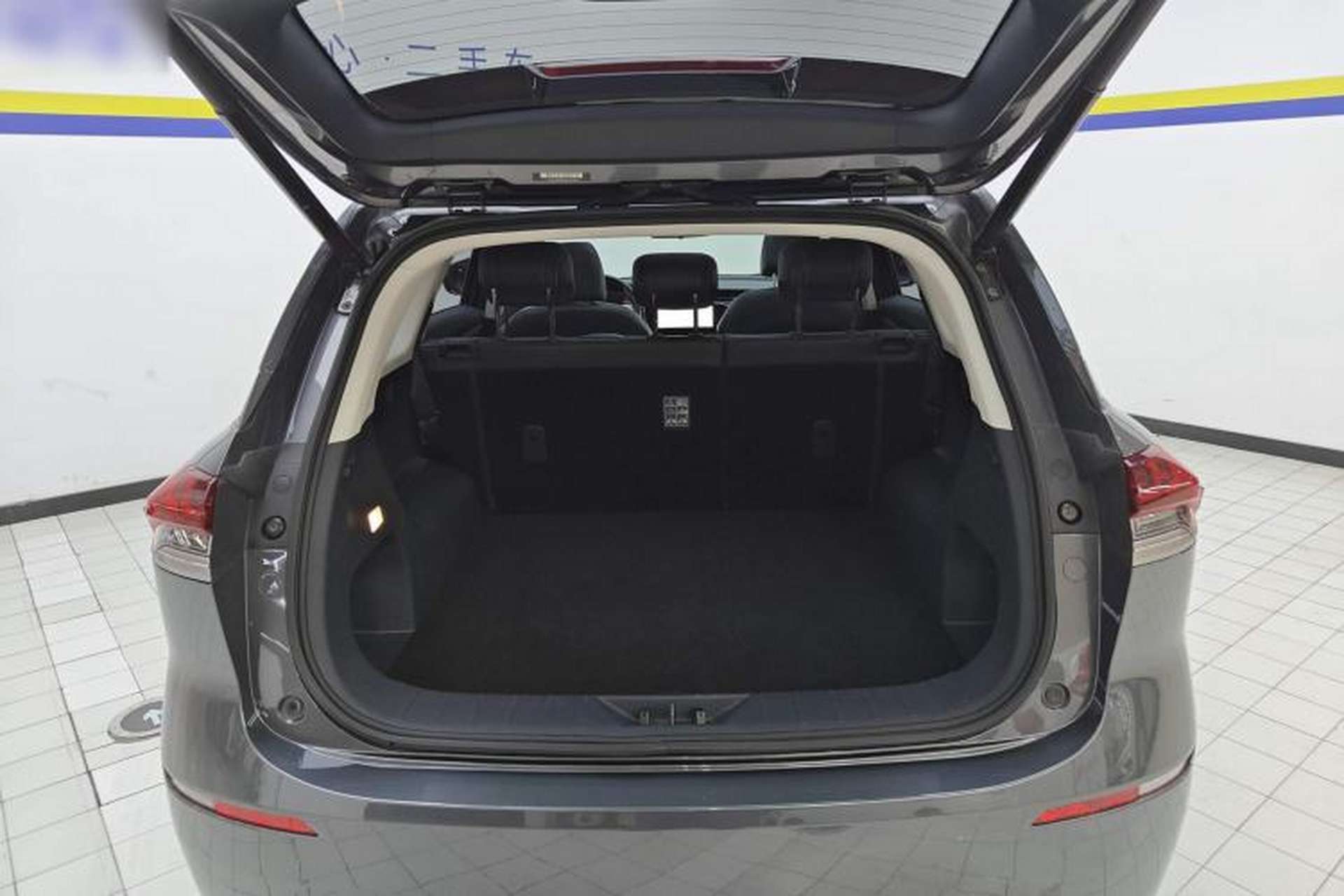 Used CHANGAN OSHAN X7 2020 1.5T Automatic Flagship Edition Trunk