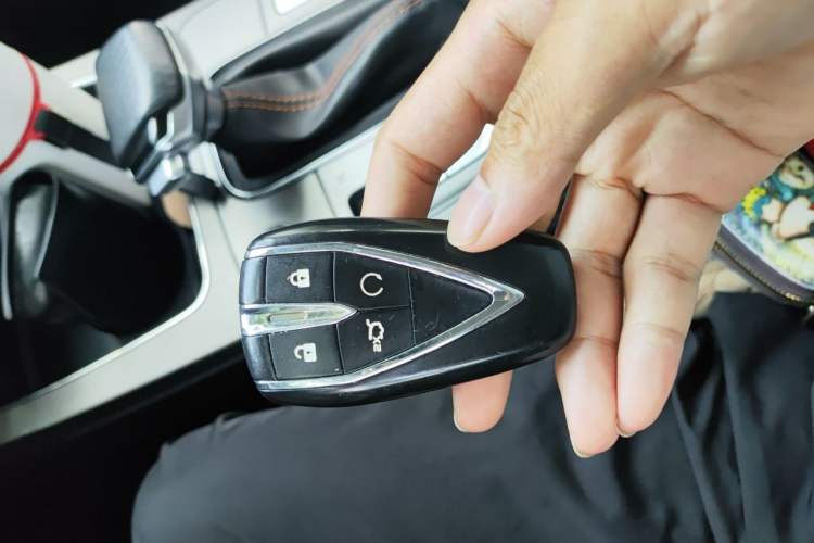 Used CHANGAN OSHAN X7 2020 1.5T Automatic Prestige Edition Vehicle Key