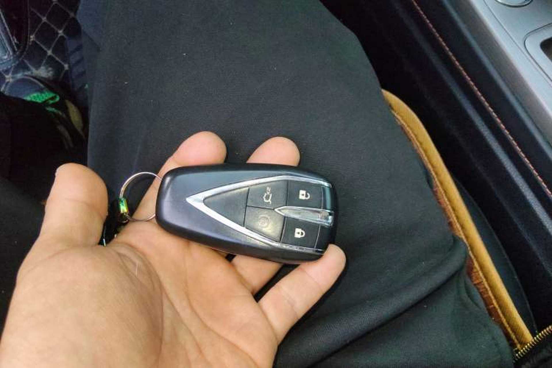 Used CHANGAN OSHAN X7 2020 1.5T Automatic Luxury Model Vehicle Key