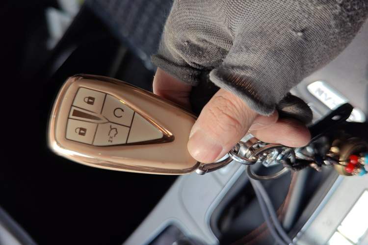 Used CHANGAN OSHAN X7 2020 1.5T Automatic Prestige Edition Vehicle Key