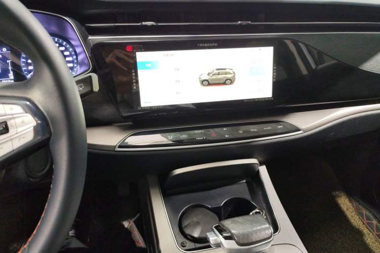 Used CHANGAN OSHAN X7 2020 1.5T Automatic Luxury Model Audio And AC Panel