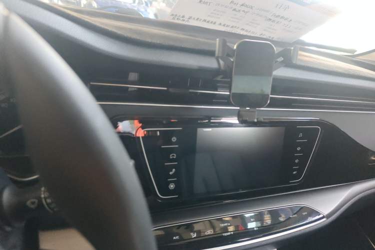 Used CHANGAN OSHAN X7 2020 1.5T Manual Luxury Version Audio And AC Panel