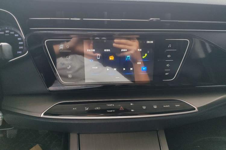 Used CHANGAN OSHAN X7 2020 1.5T Manual Luxury Version Audio And AC Panel