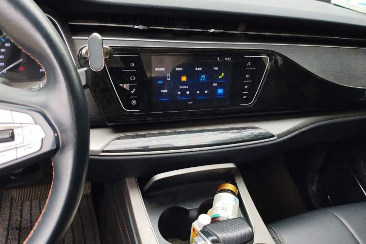 Used CHANGAN OSHAN X7 2020 1.5T Automatic Luxury Version Audio And AC Panel