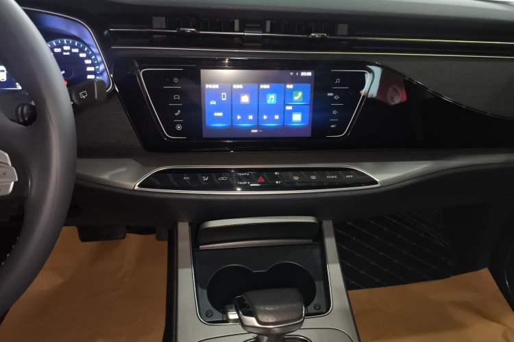 Used CHANGAN OSHAN X7 2020 1.5T Automatic Luxury Version Audio And AC Panel