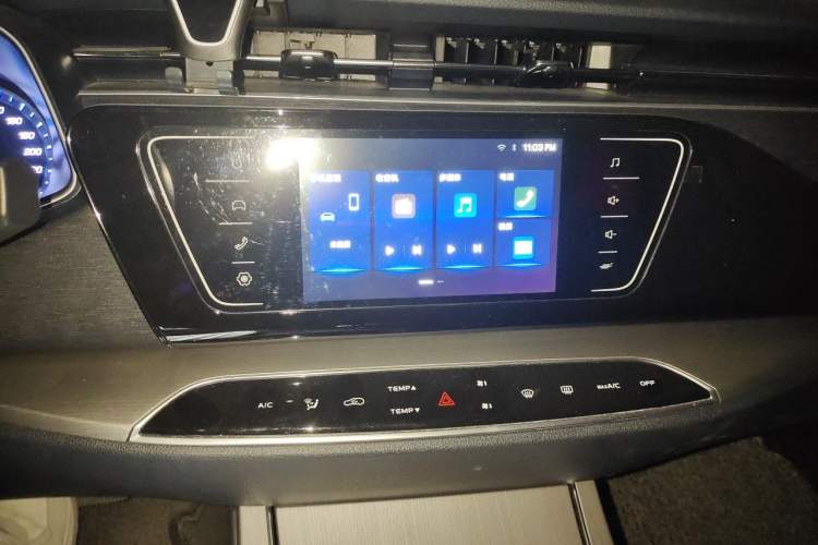 Used CHANGAN OSHAN X7 2020 1.5T Automatic Luxury Version Audio And AC Panel