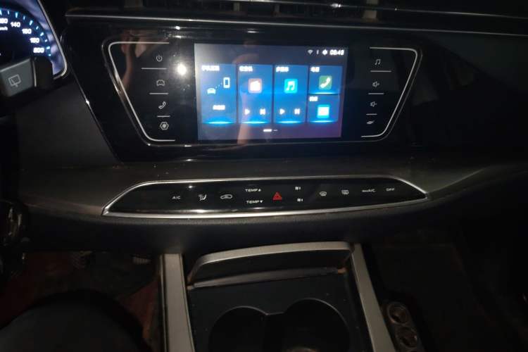 Used CHANGAN OSHAN X7 2020 1.5T Manual Luxury Version Audio And AC Panel