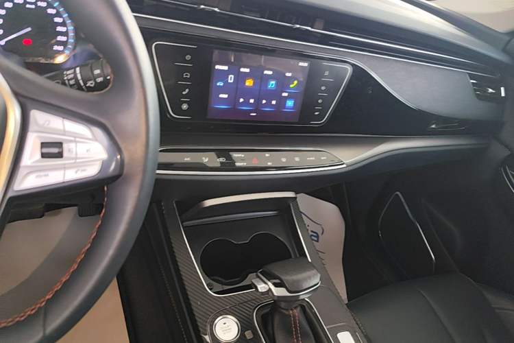 Used CHANGAN OSHAN X7 2020 1.5T Automatic Luxury Version Audio And AC Panel