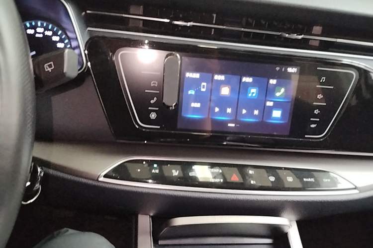 Used CHANGAN OSHAN X7 2020 1.5T Automatic Elite Edition Audio And AC Panel