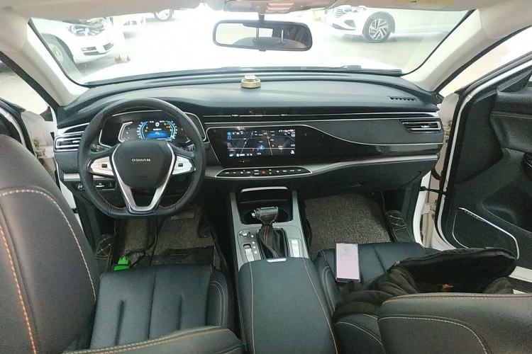 Used CHANGAN OSHAN X7 2020 1.5T Automatic Flagship Edition Center Console