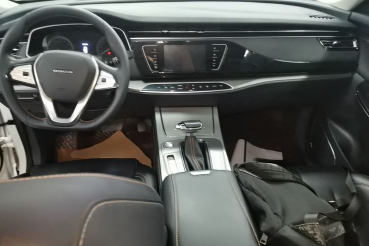 Used CHANGAN OSHAN X7 2020 1.5T Automatic Luxury Version Center Console
