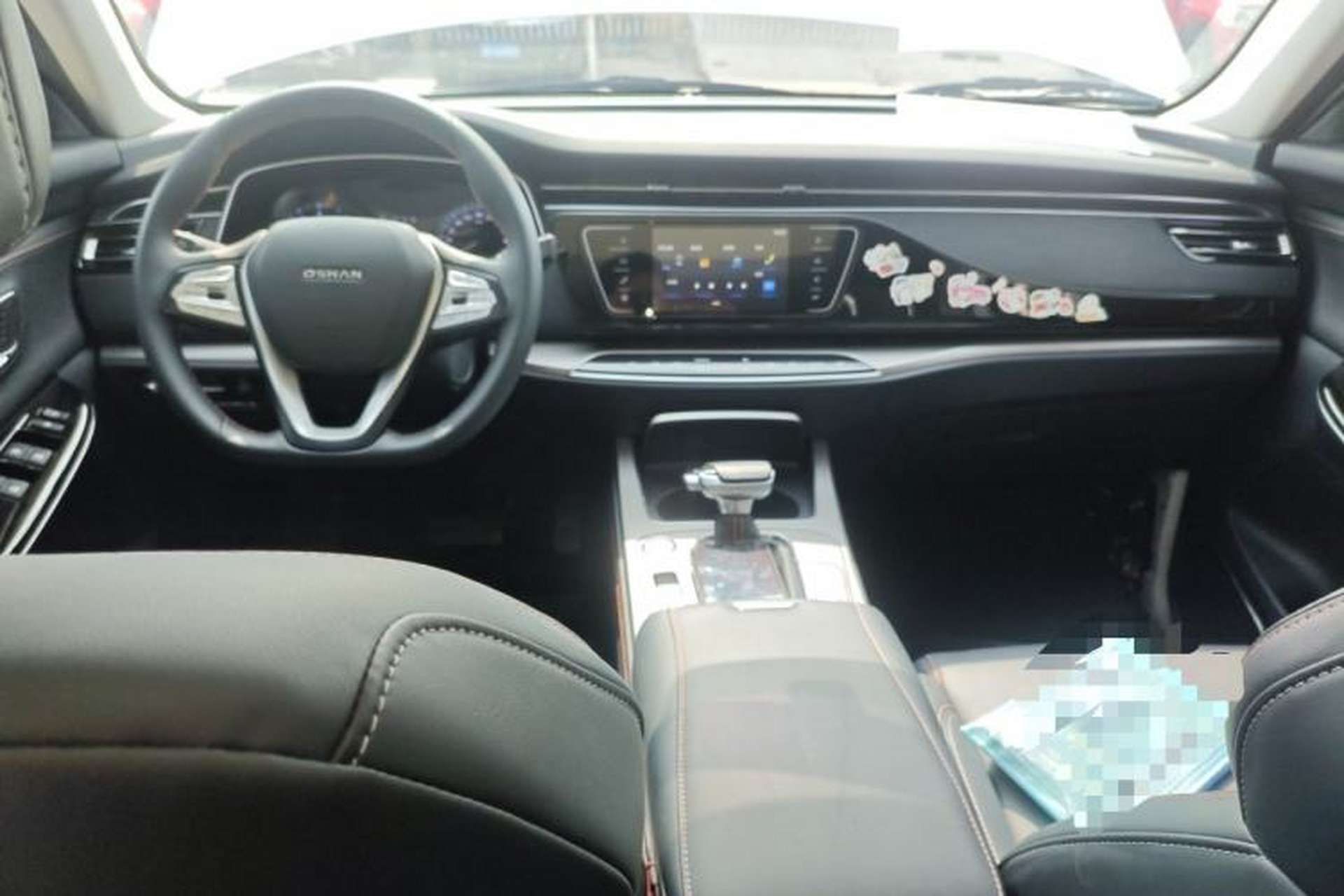 Used CHANGAN OSHAN X7 2020 1.5T Automatic Luxury Version Center Console