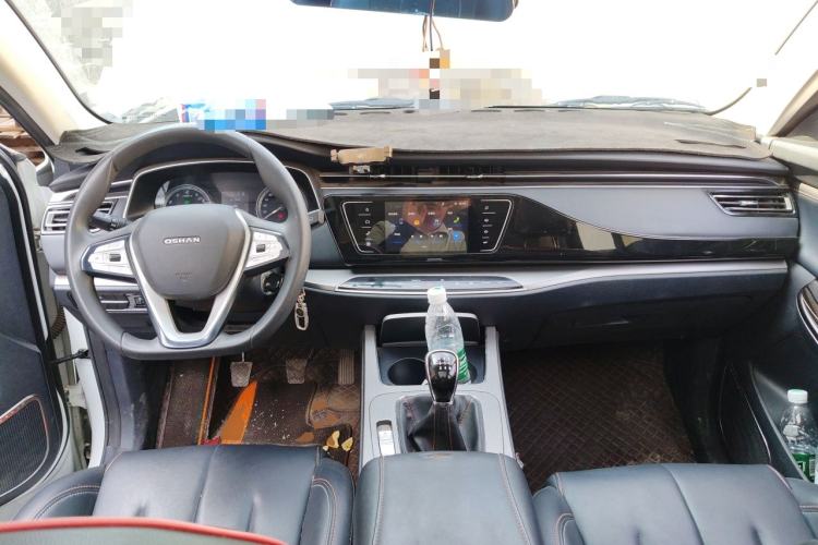 Used CHANGAN OSHAN X7 2020 1.5T Manual Luxury Version Center Console