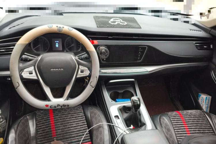 Used CHANGAN OSHAN X7 2020 1.5T Manual Luxury Version Center Console