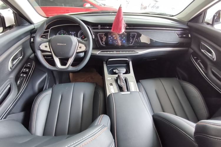 Used CHANGAN OSHAN X7 2020 1.5T Automatic Luxury Version Center Console