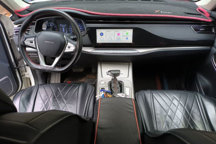 Used CHANGAN OSHAN X7 2020 1.5T Automatic Luxury Model Center Console