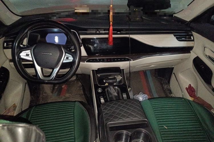 Used CHANGAN OSHAN X7 2020 1.5T Automatic Flagship Edition Center Console