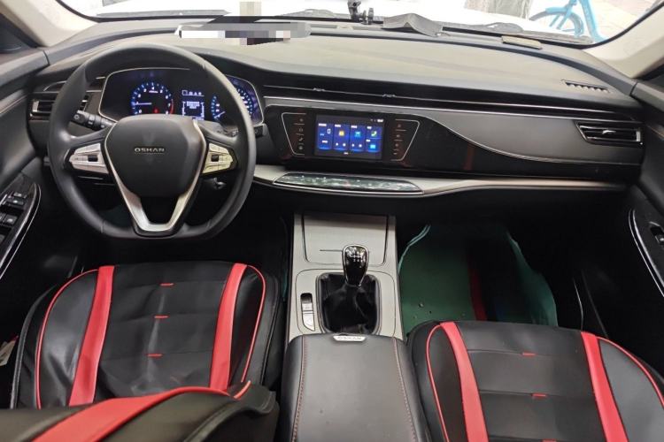 Used CHANGAN OSHAN X7 2020 1.5T Manual Elite Edition Center Console