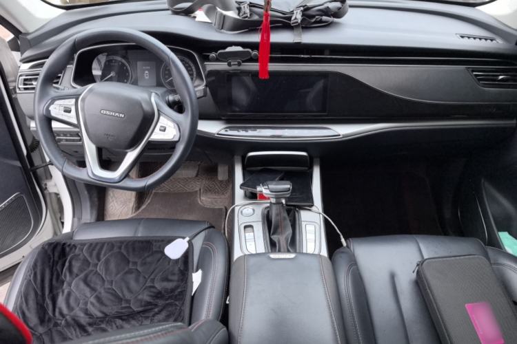 Used CHANGAN OSHAN X7 2020 1.5T Automatic Luxury Version Center Console