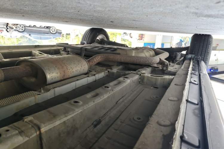Used CHANGAN OSHAN X7 2020 1.5T Manual Luxury Version Chassis Front Right