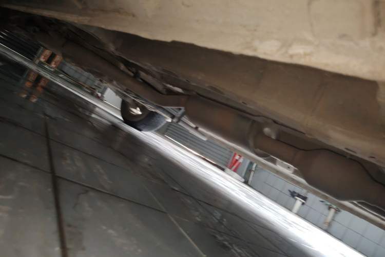 Used CHANGAN OSHAN X7 2020 1.5T Manual Luxury Version Chassis Front Right