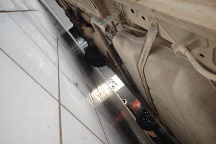 Used CHANGAN OSHAN X7 2020 1.5T Manual Luxury Version Chassis Rear Left