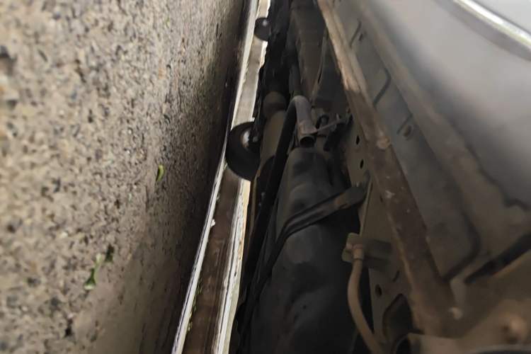 Used CHANGAN OSHAN X7 2020 1.5T Manual Elite Edition Chassis Rear Left