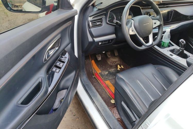 Used CHANGAN OSHAN X7 2020 1.5T Manual Luxury Version Driver Seat