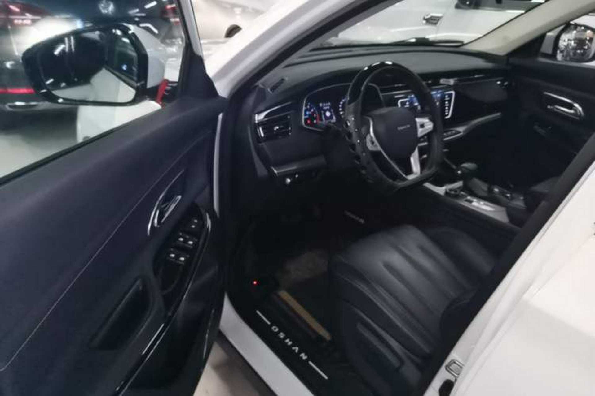 Used CHANGAN OSHAN X7 2020 1.5T Automatic Luxury Version Driver Seat
