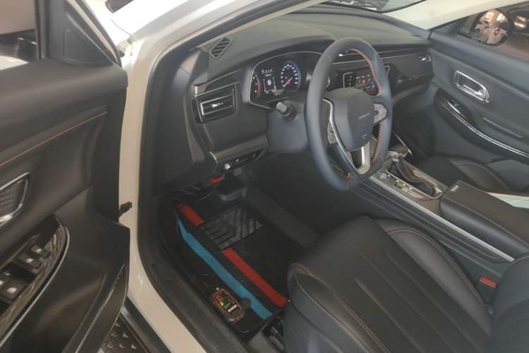 Used CHANGAN OSHAN X7 2020 1.5T Automatic Luxury Version Driver Seat
