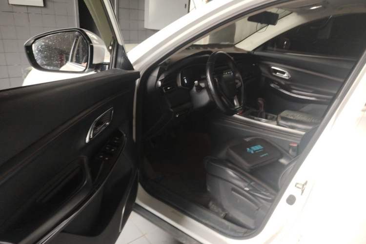 Used CHANGAN OSHAN X7 2020 1.5T Manual Luxury Version Driver Seat