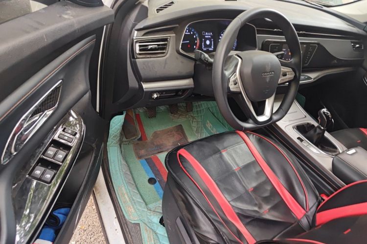 Used CHANGAN OSHAN X7 2020 1.5T Manual Elite Edition Driver Seat