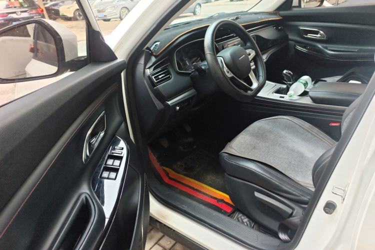 Used CHANGAN OSHAN X7 2020 1.5T Manual Luxury Version Driver Seat