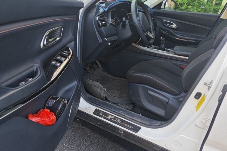 Used CHANGAN OSHAN X7 2020 1.5T Manual Elite Edition Driver Seat
