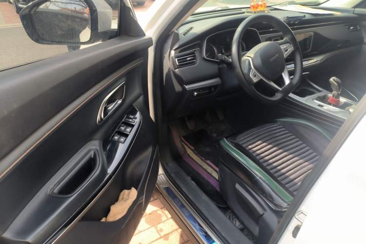Used CHANGAN OSHAN X7 2020 1.5T Manual Elite Edition Driver Seat