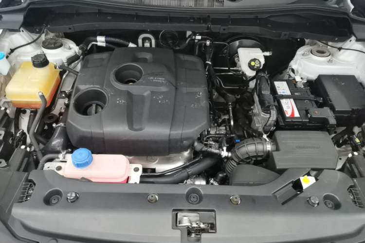 Used CHANGAN OSHAN X7 2020 1.5T Automatic Luxury Version Engine Bay