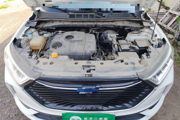 Used CHANGAN OSHAN X7 2020 1.5T Manual Luxury Version Engine Bay