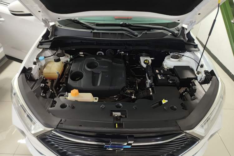 Used CHANGAN OSHAN X7 2020 1.5T Automatic Luxury Version Engine Bay